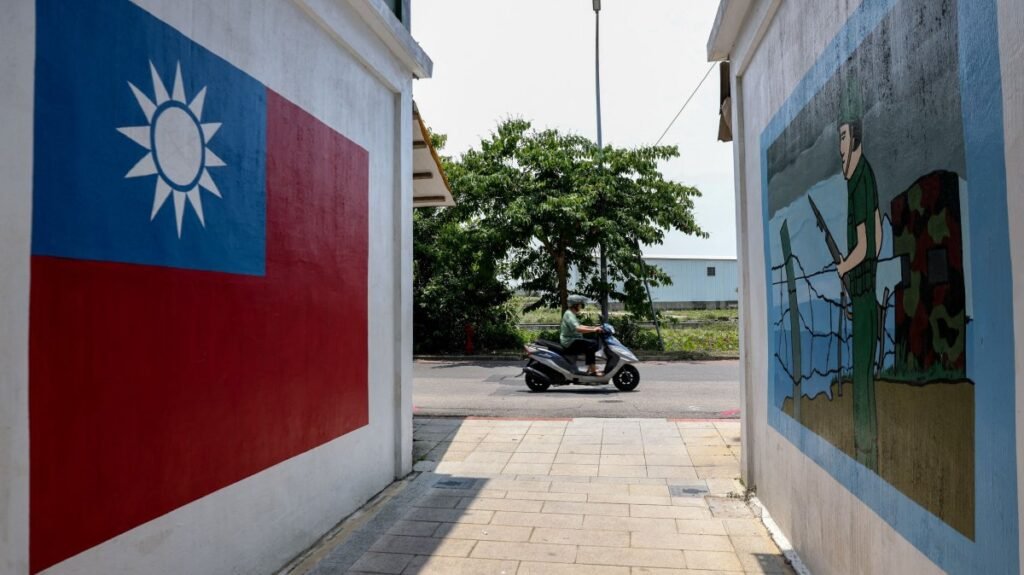 China sanctions US firms, executives over arms sales to Taiwan China sanctions US firms, executives over arms sales to Taiwan