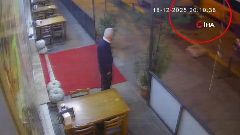 İETT şoförü bisikletliye çarpıp kaçtı – İETT şoförü bisikletliye çarpıp kaçtı -