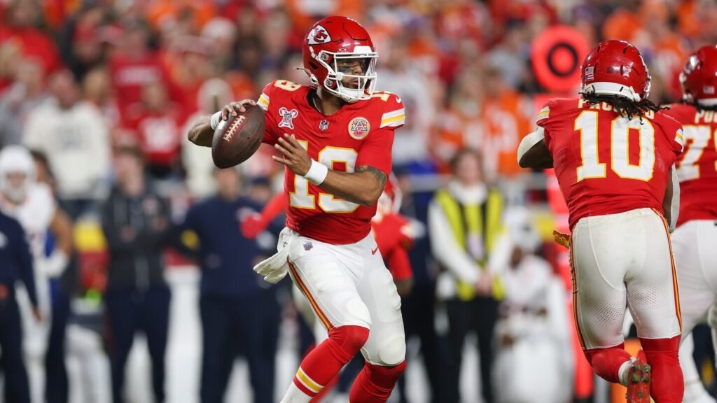 Thursday Night Football: Chiefs lead Broncos 7-6 at halftime