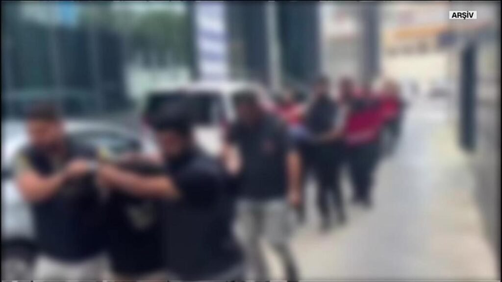 Uyuşturucu tahlil sonuçlarını değiştirmişler: 8'i hastane personeli 26 kişi gözaltına alındı