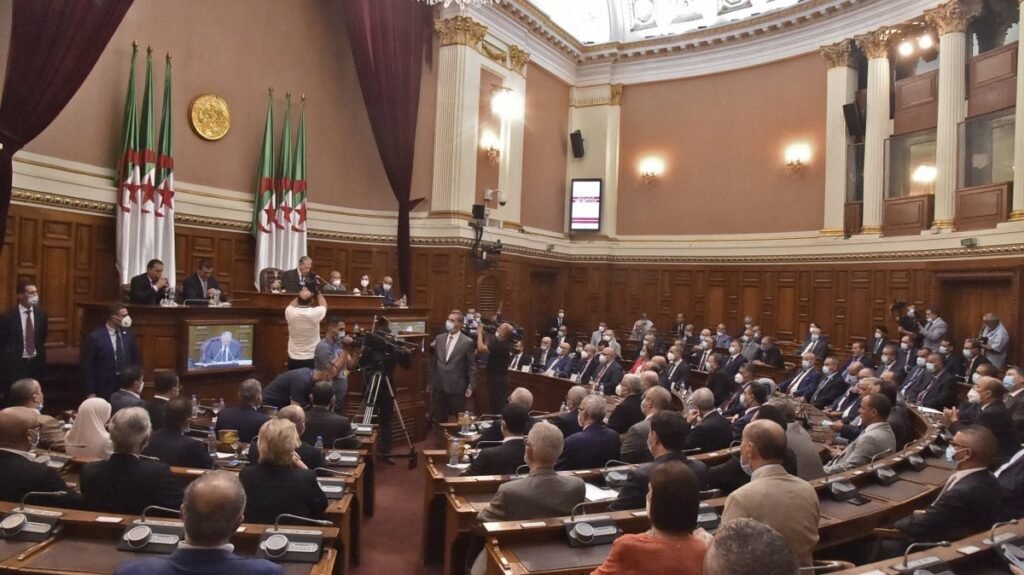 Algeria OKs legislation criminalizing French colonization