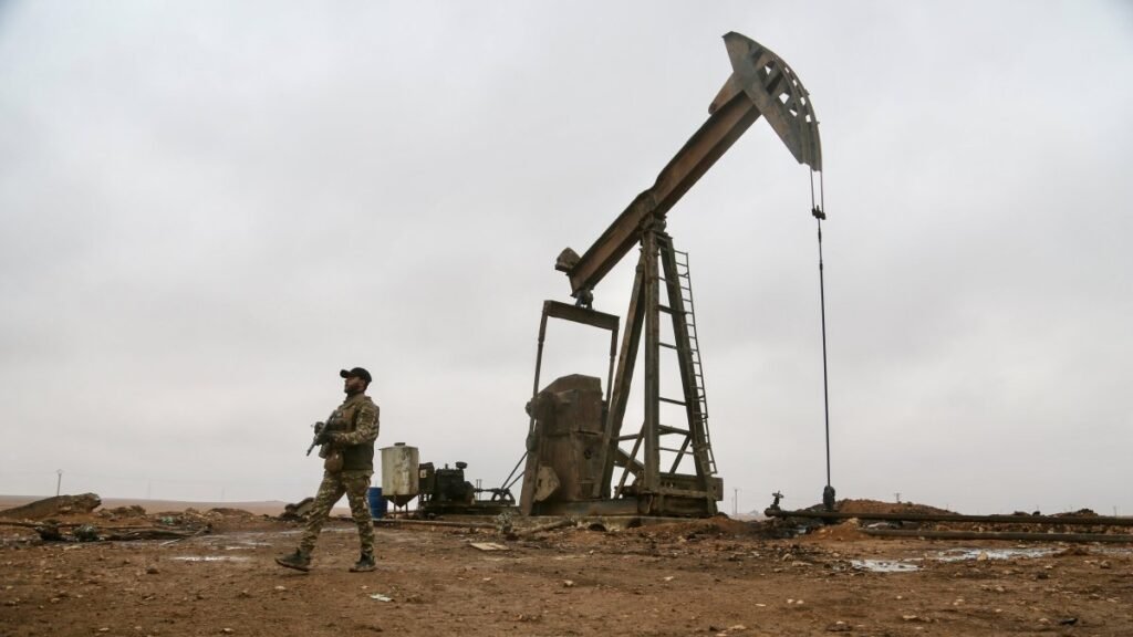 Syrian army moves to retake strategic Tishrin Dam from YPG militants