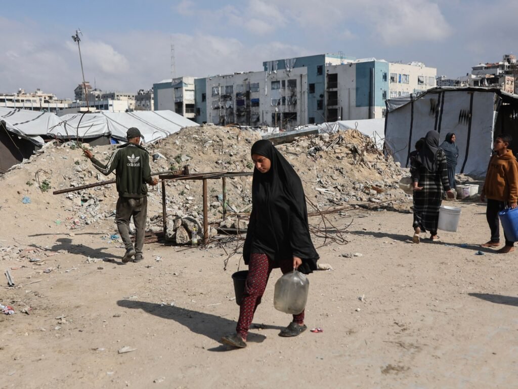 Israeli army kills 2 Palestinians in strikes on Gaza during Ramadan | Gaza News Israeli army kills 2 Palestinians in strikes on Gaza during Ramadan | Gaza News