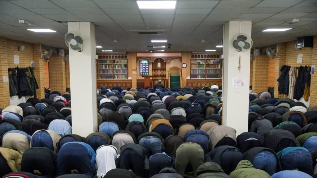 UK PM 'concerned' after armed suspect arrested at mosque during Ramadan