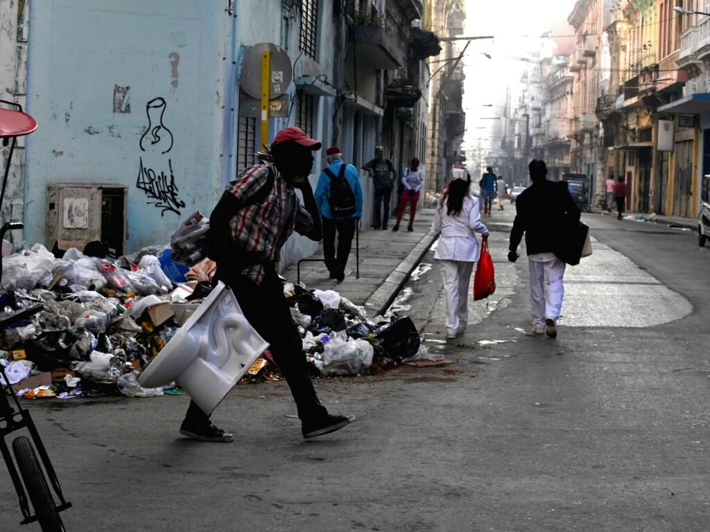 Waste piles up in Cuba as US-imposed fuel blockade halts collection trucks | Donald Trump News