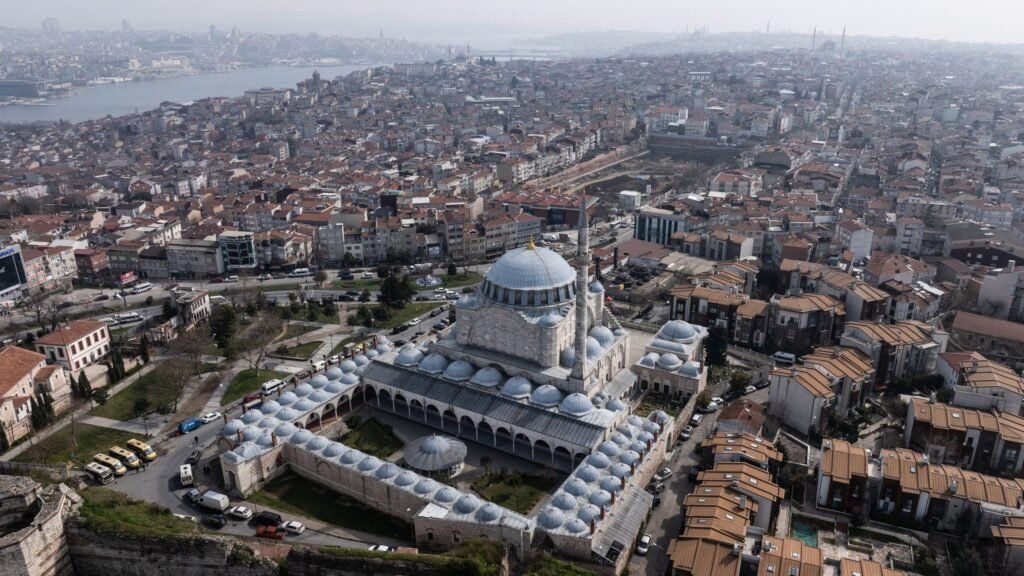 Mihrimah Sultan Mosque crowns one of Istanbul’s seven hills Mihrimah Sultan Mosque crowns one of Istanbul’s seven hills