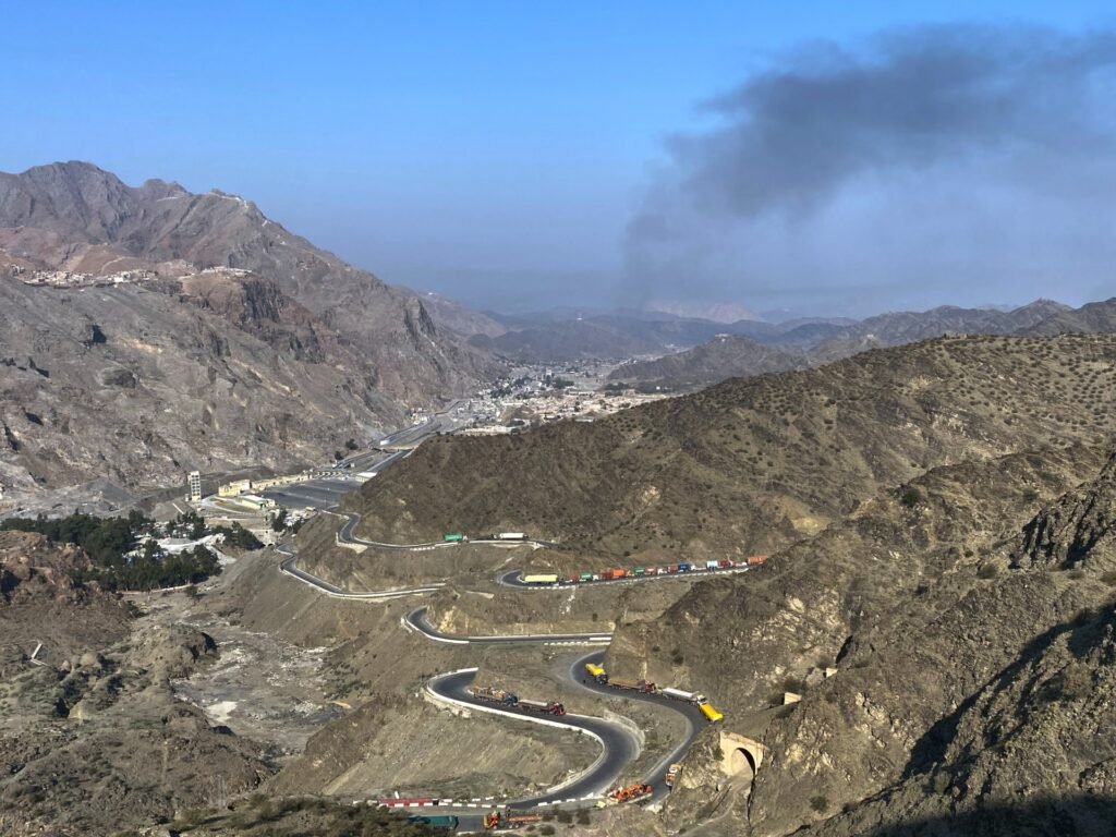 Pakistan strikes Afghan base after its president warns ‘red line’ crossed | Conflict News Pakistan strikes Afghan base after its president warns ‘red line’ crossed | Conflict News