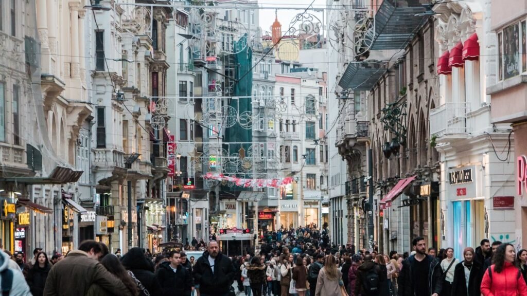 Istiklal Street in Istanbul reaches 107M visitors in 2025