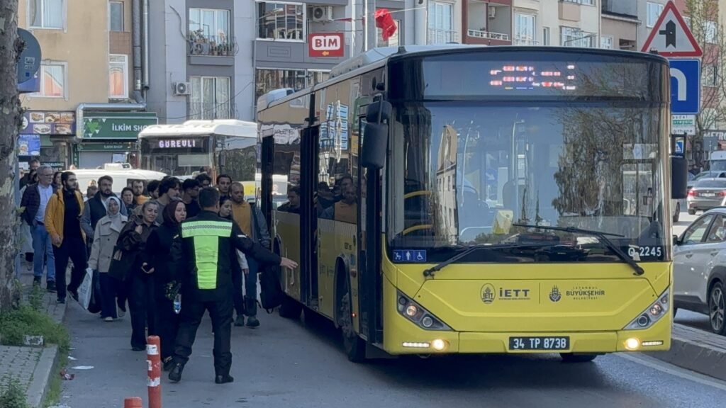 Metro disruption causes heavy congestion in Istanbul