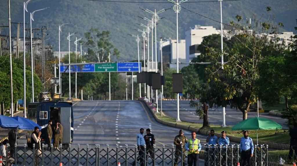 Turkish FM launches phone diplomacy amid pending US-Iran talks