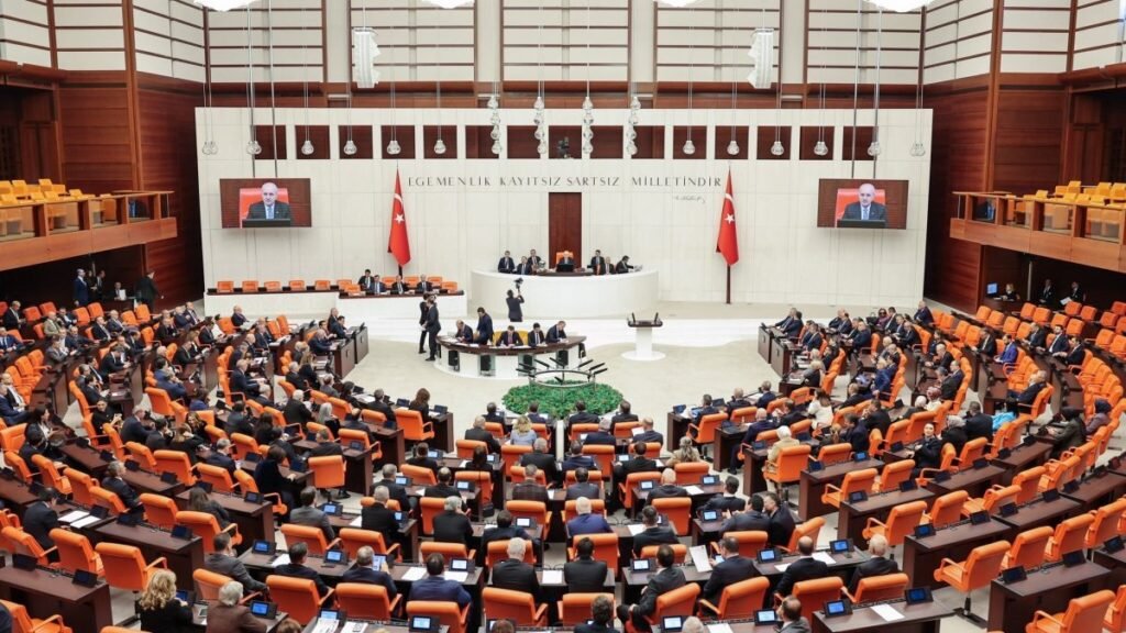 Turkish Parliament resumes work on social media, maternity leave