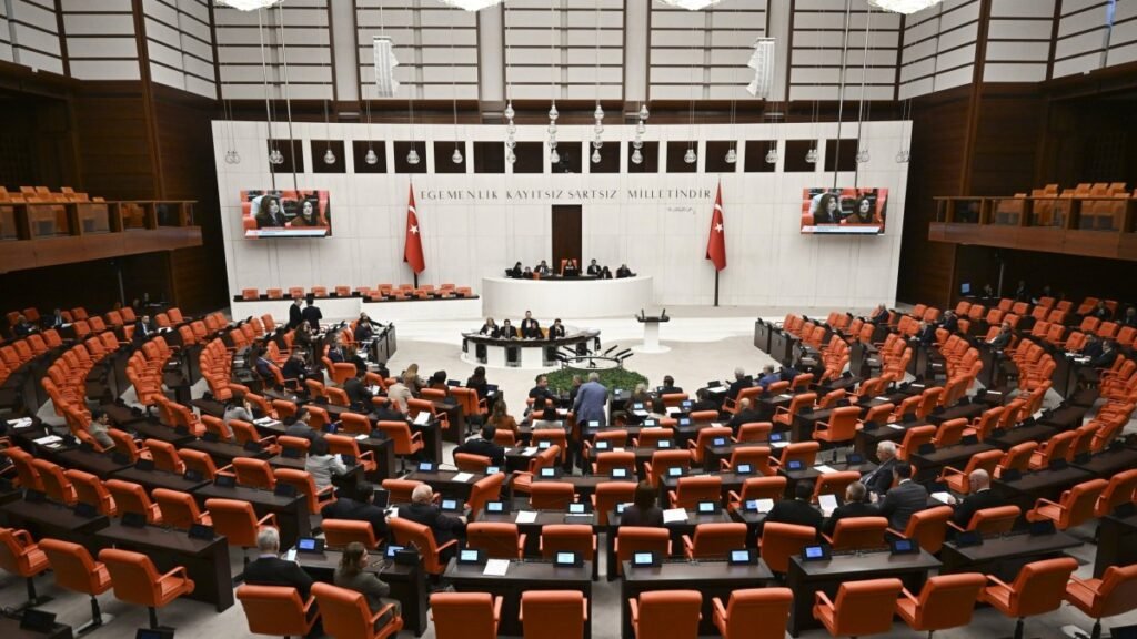 Turkish Parliament report urges stricter juvenile crime penalties Turkish Parliament report urges stricter juvenile crime penalties