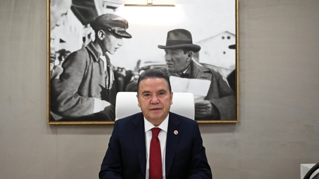 Turkish authorities seize assets of CHP mayor arrested for corruption