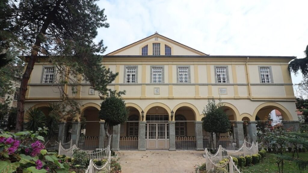 CHP bureaucrats accused of extorting Istanbul church