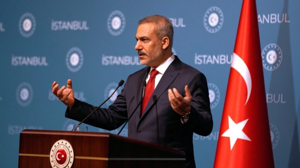 Turkish FM heads to South Korea to boost trade, defense cooperation